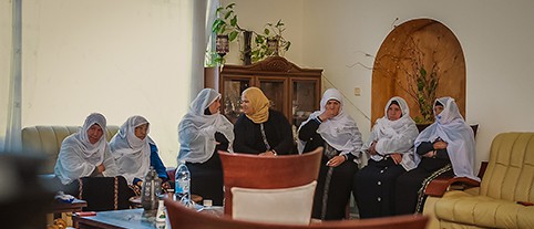 تأسيس هُويّة مشطورة - بين عومر وتلّ...