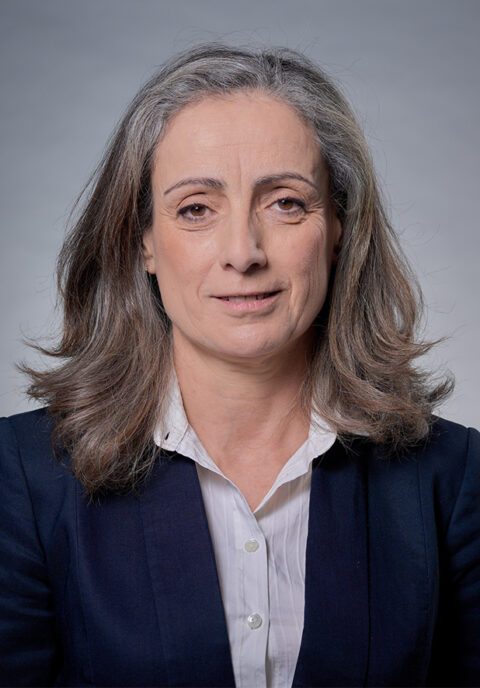 הגב' רים יונס